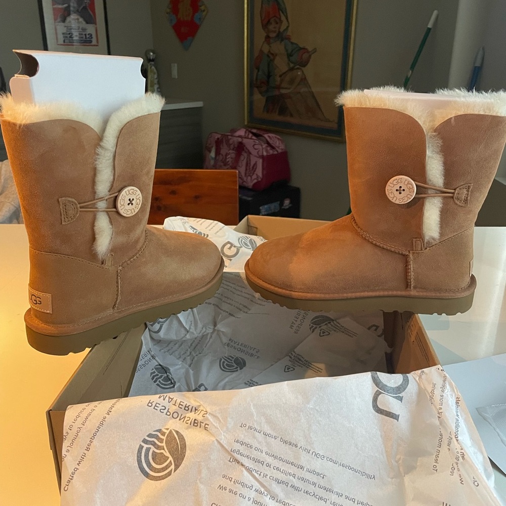 UGG Button Bailey boots